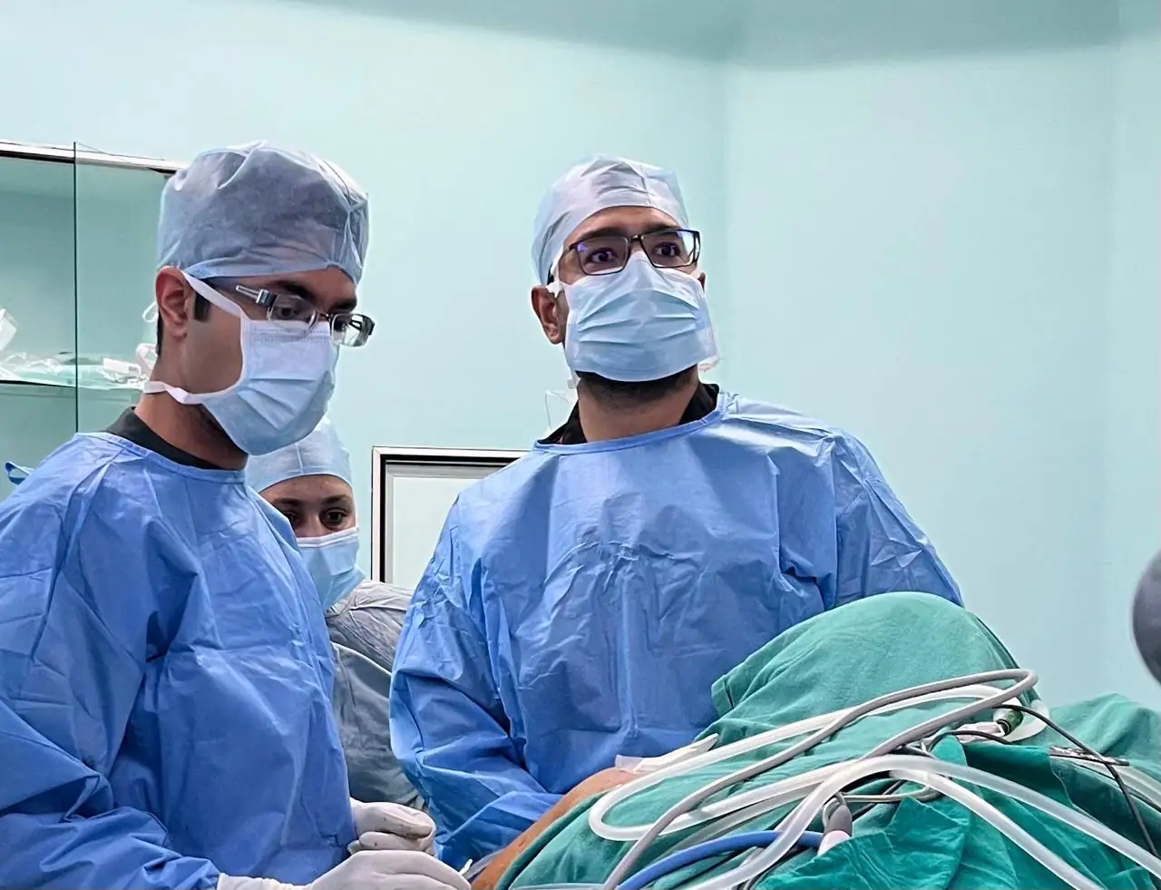 Dr. Chirag Arora - Best Orthopedic Surgeon in Gurgaon with more than 15 years of experience in Shoulder, Knee and Sports Injuries
